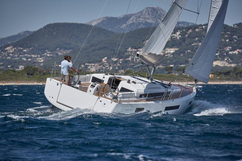Sun Odyssey 440 │ Sun Odyssey of 13m │ Boat Sailboat JeanneauSun-Odyssey-440 19432
